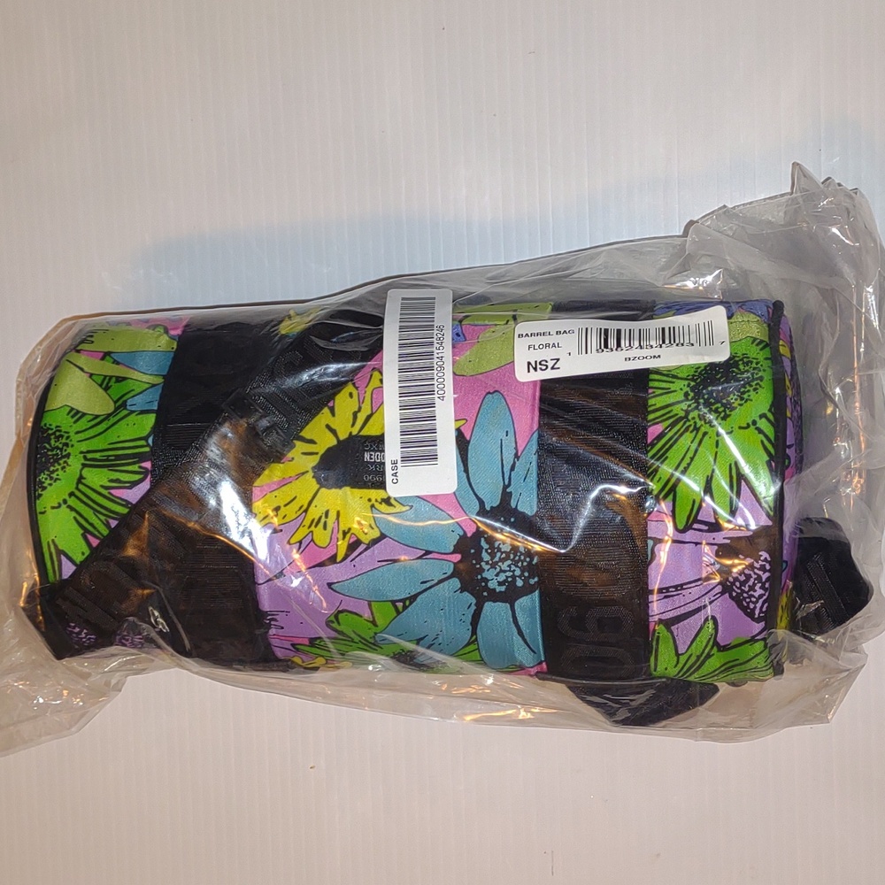 ๐บSTEVE MADDEN BZOOM Floral Barrel Bag in Multi Color - Picture 8 of 11